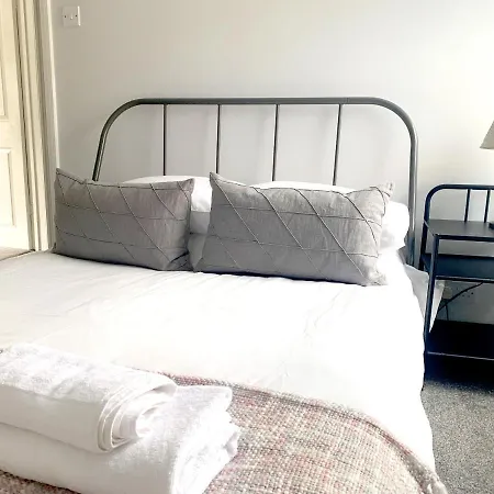 Lodge In The Heart Of At The Hampden - Free Parking - York